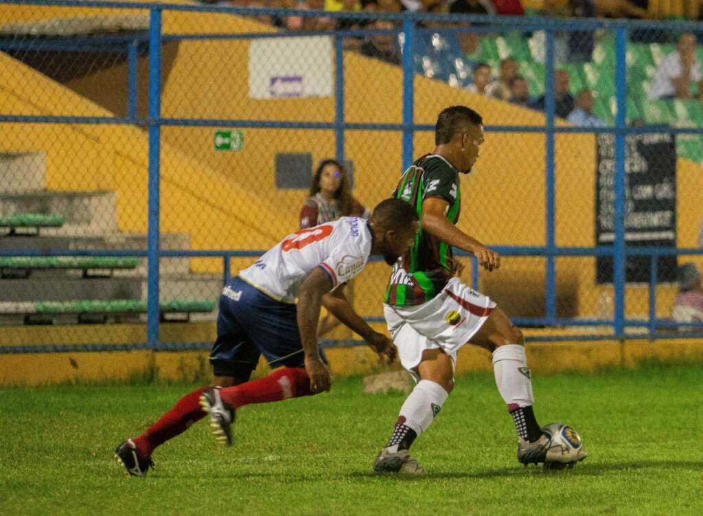 Fluminense-PI 2 x 0 River-PI - Tricolor do Piauí vence e encosta no líder