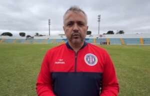 Copa Paulista: Técnico comenta trabalho no São-Carlense: 