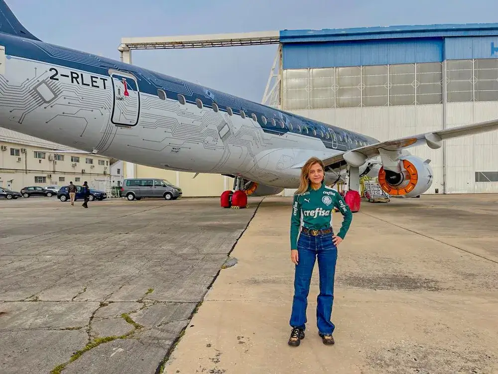 Leila Pereira, do Palmeiras, empresta seu avião para levar 2,5 toneladas de alimentos ao RS