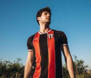 Botafogo-SP lança novo uniforme que celebra conquistas do clube