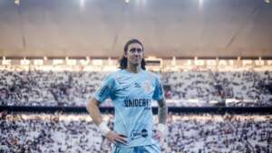 Emocionado, Cássio se despede do Corinthians: 'Serei eternamente grato'