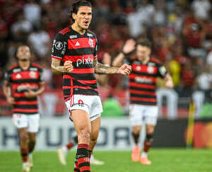 Flamengo 3 x 0 Millonarios-COL - Pedro brilha, mas Mengão classifica em 2º
