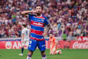 Fortaleza 2 x 1 Trinidense-PAR - Tricolor se classifica em dia histórico para Vojvoda