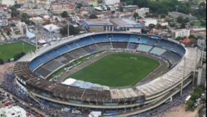 Estádio abandonado do Grêmio pode virar cidade provisória para vítimas de enchentes no RS