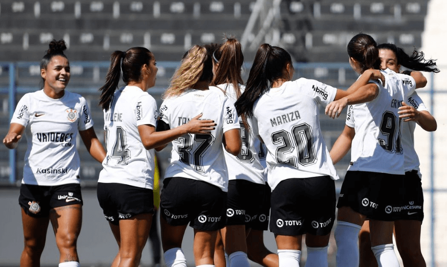 BRASILEIRÃO FEMININO: Corinthians vira com gols nos acréscimos e vence São Paulo