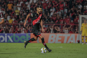 Atlético-GO monitora situação de Jorginho, do CRB