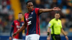 Botafogo e Cruzeiro sonham com ex-zagueiro de Palmeiras e Barcelona