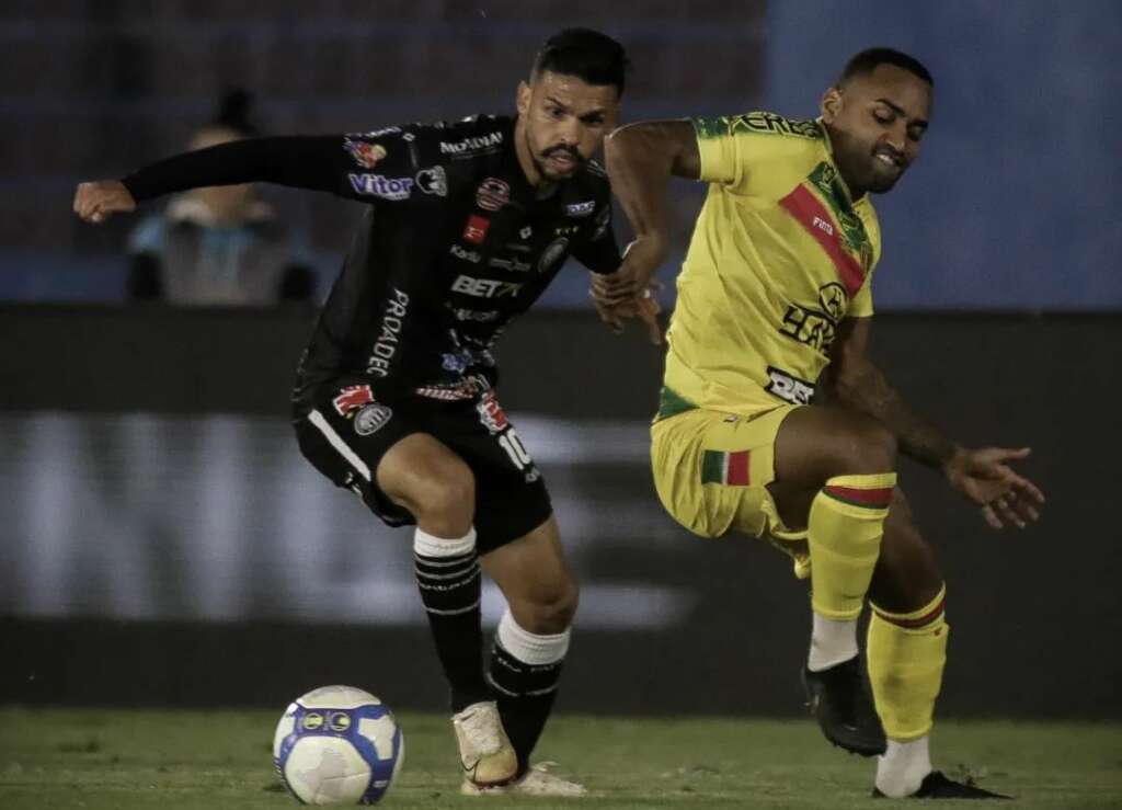 Operário empate Brusque