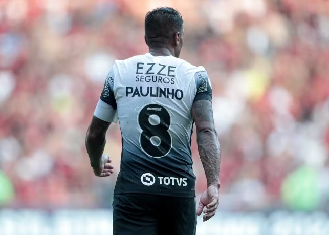 Corinthians comunica a saída do ídolo Paulinho