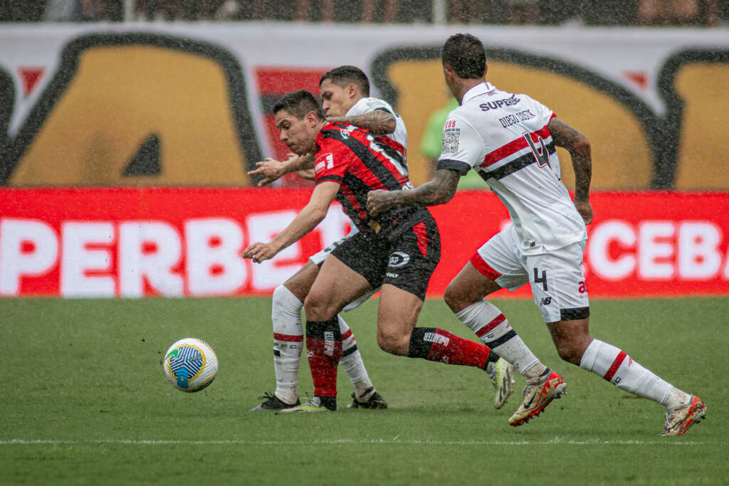 Vitória é derrotado pelo São Paulo