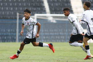 PAULISTA SUB-15: Corinthians goleia, Palmeiras 100% e grupos da segunda fase são definidos