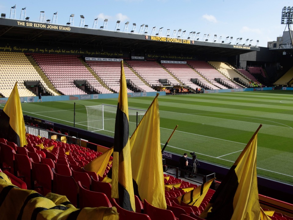 Inglês: Watford vai vender ações aos torcedores para ajudar a financiar contratações