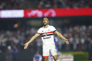 São Paulo conquista um ponto em Criciúma e Lucas mira clássico: 