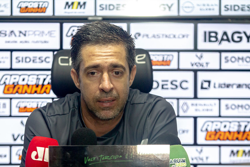 Série C: Técnico do Figueirense quer usar vitória sobre São Bernardo como ‘exemplo’ na busca pelo acesso