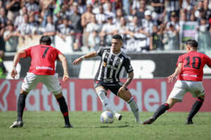 Atlético-MG 1 x 1 Atlético-GO - Galo deixa Dragão na degola, mas só empata