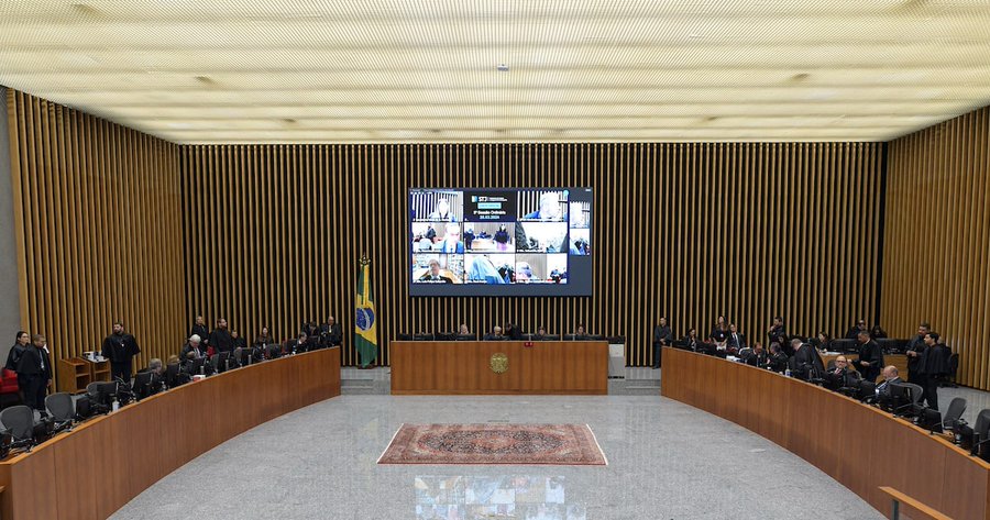 STJ decide que Ricardo Falco, amigo de Robinho, cumpra pena por estupro no Brasil