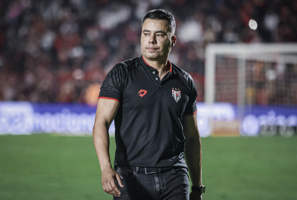 Jair Ventura lamenta falta de precisão na finalização do Atlético-GO em novo tropeço 