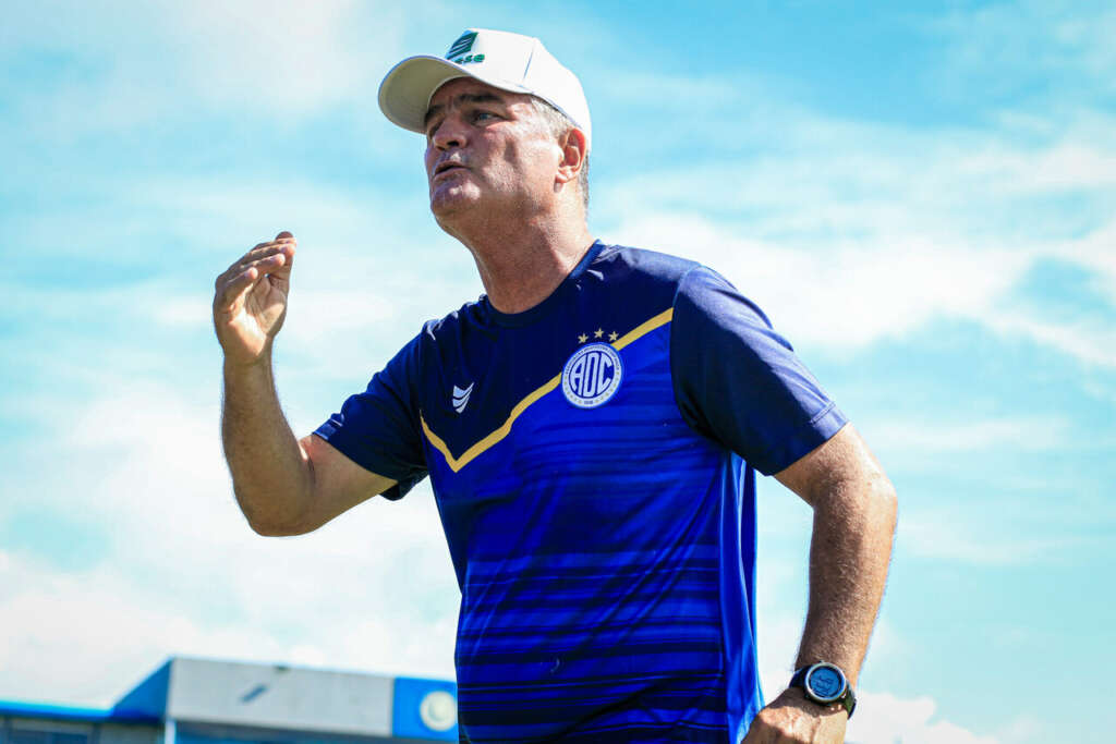 Série C: Com novo treiandor, Confiança intensifica preparação para encarar o CSA