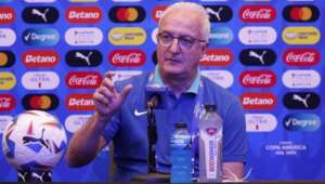 Dorival Júnior vê 'coisas positivas' na estreia da Seleção