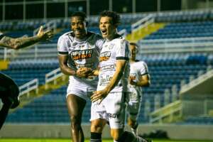 Série C: Camilo traça 'caminho das pedras' para Figueirense seguir bem rumo ao acesso