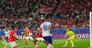 EUROCOPA: França vence Áustria em final dramático e Mbappé comanda vitória na estreia