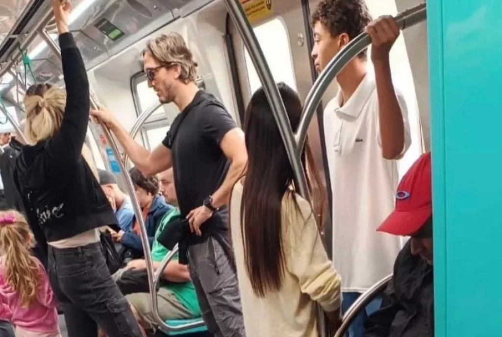 Zubeldía aproveita dia de folga, passeia por São Paulo e é tietado por torcedores