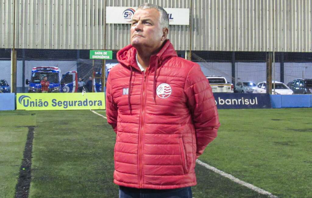 Técnico do Náutico detona gramado do São José-RS após derrota