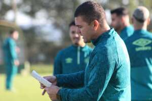 Atacantes sofrem lesões e Chapecoense terá problemas para clássico catarinense na Série B