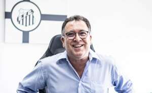 Presidente do Santos diz ter confiança em Carille e promete reforços pontuais