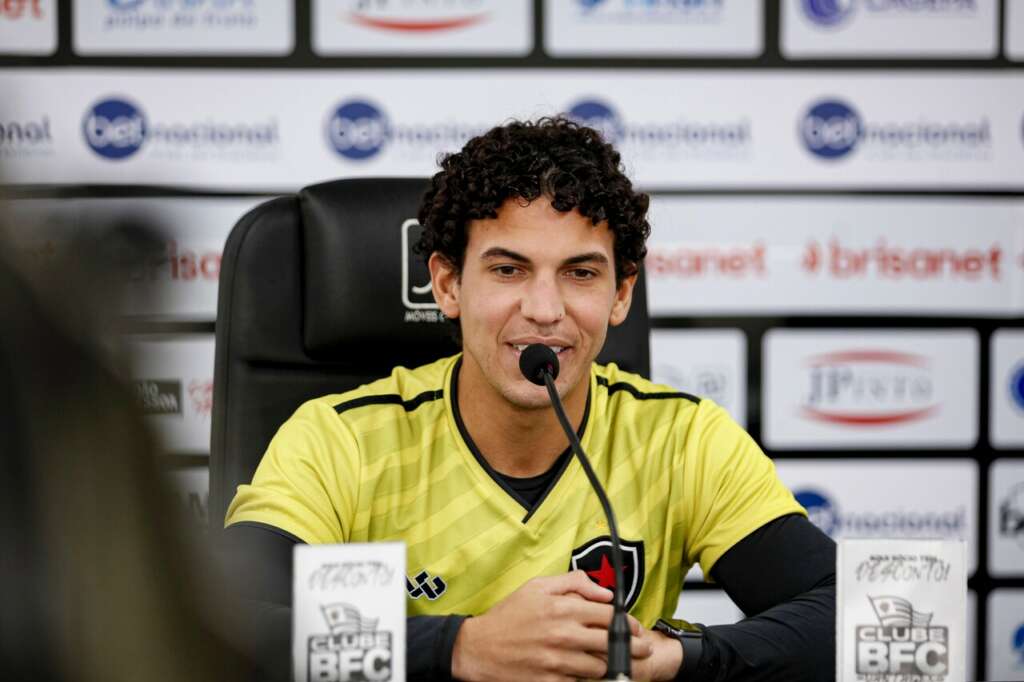 Série C: Meia do Botafogo-PB celebra liderança mas pede “pés no chão”