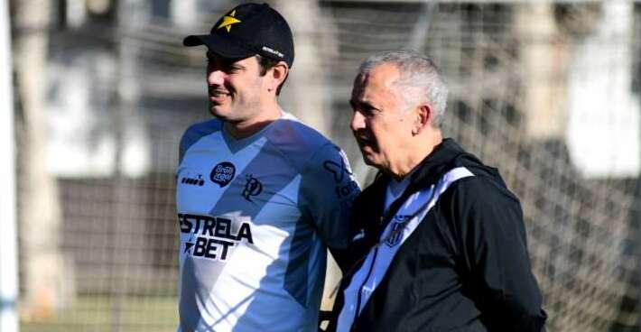 Que tal a Ponte Preta com três atacantes e três volantes?