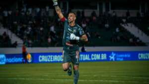 Goleiro divide méritos da boa fase defensiva do Operário-PR na Série B: 'Crescente boa'