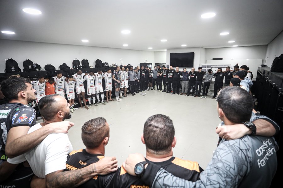 ‘Vitória com cara de Operário-PR’, avalia técnico após reabilitação na Série B