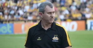 Treinador compara derrota do Criciúma com final da Liga dos Campeões