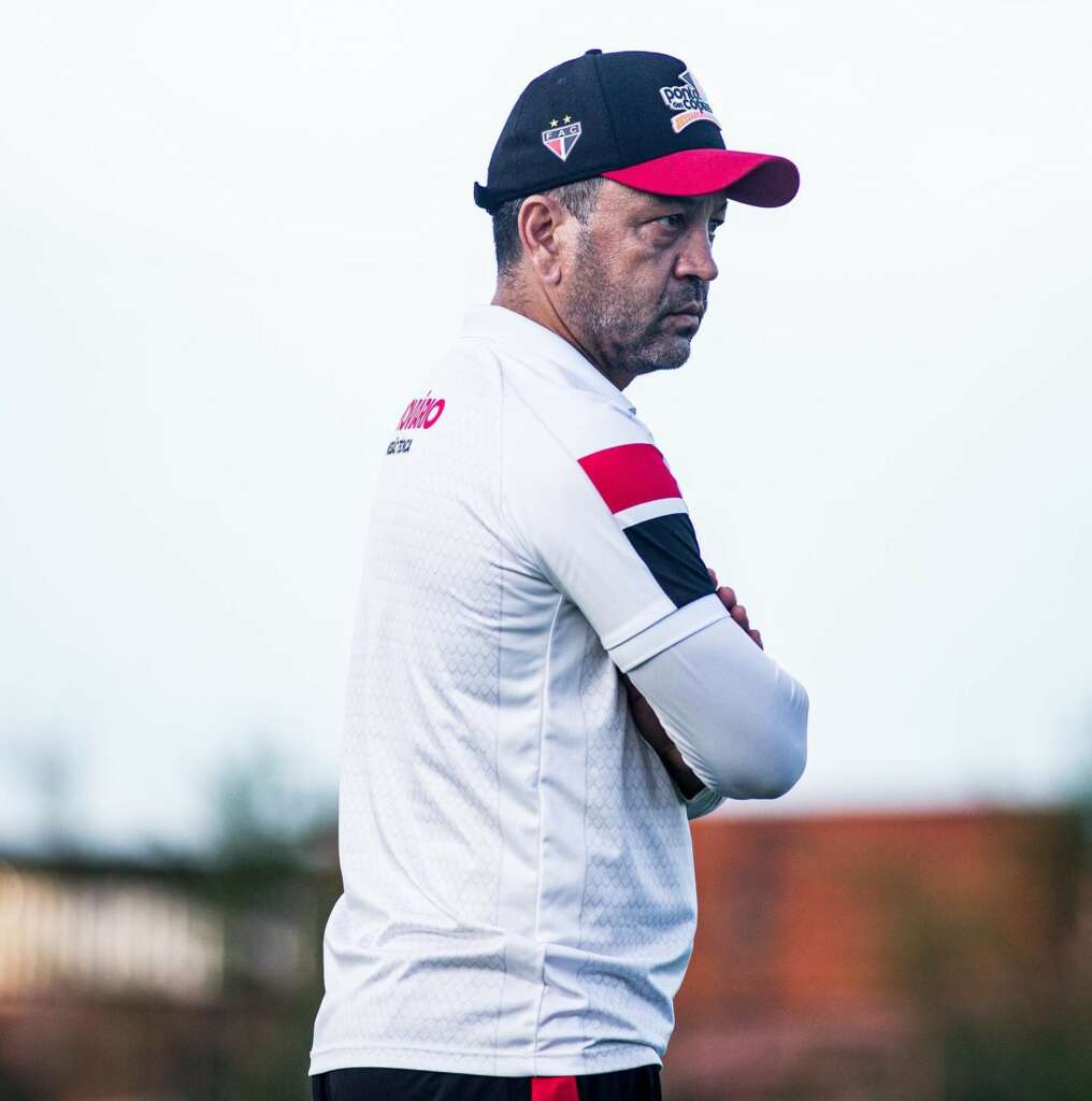 Série C: Após duas vitórias, técnico do Ferroviário-CE foca na liderança