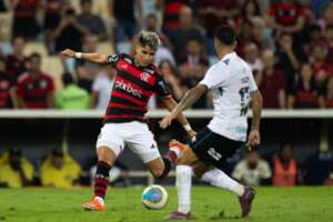 Luiz Araújo brilha no Fla, ganha parabéns de Neymar e deve substituir Cebolinha