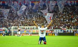 Bahia 2 x 1 Vasco - Cruzmaltino sofre com expulsão e Tricolor segue 100% em casa