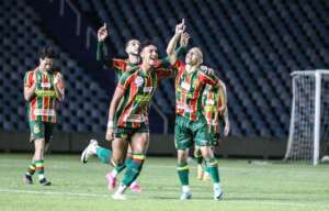 SÉRIE C: Sampaio Corrêa e Tombense vencem em casa e novo líder confirmado