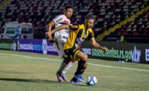 SÉRIE B: Coritiba e Novorizontino jogam em casa para colar no G-4