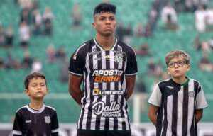 Artilheiro do Figueirense é vetado e deve voltar em julho na Série C
