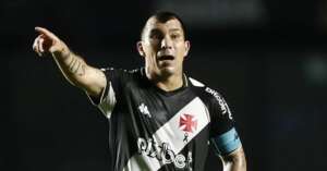 Vasco se despede de Medel, aprovado nos exames médicos do Boca Juniors