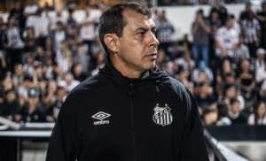 Carille pede sabedoria para Santos reagir na Série B e se vê na berlinda: 'Futebol é resultado'