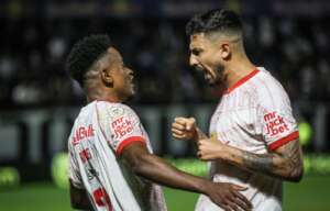 Red Bull Bragantino 2 x 1 Vitória - Massa Bruta de volta ao G6 do Brasileirão!