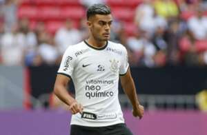 Atlético-MG oferece R$ 21 milhões por volante do Corinthians