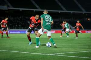 Autor de 2 gols, Caio Dantas desabafa sobre momento do Guarani: 'Horrível demais'