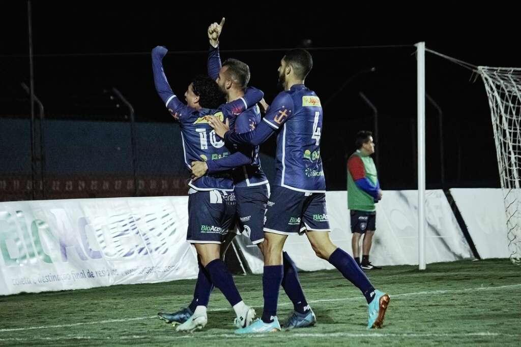 Cianorte-PR 3 x 1 Avenida-RS – Vitória mantém Leão do Vale na liderança