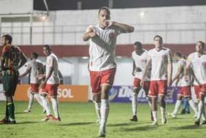 Aparecidense-GO x Tombense - Carcará tenta voltar ao G8 contra Camaleão apagado