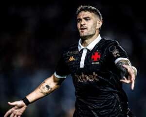 Vegetti 'entrega' acerto de Coutinho com o Vasco e despista sobre efetivação de interino