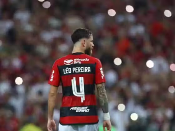 Léo Pereira treina e deve reforçar a zaga do Flamengo em jogo com o Grêmio no Brasileiro