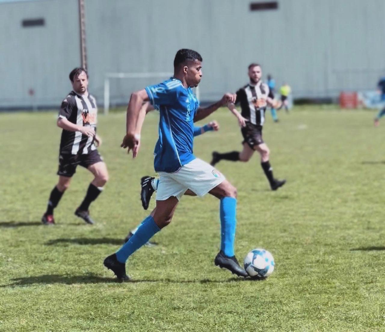 Brasileiro foi eleito o melhor jogador da francesa Liga Bretagne